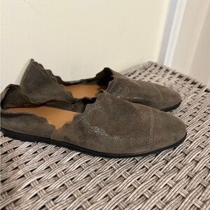 Anthro  Scalloped Flats